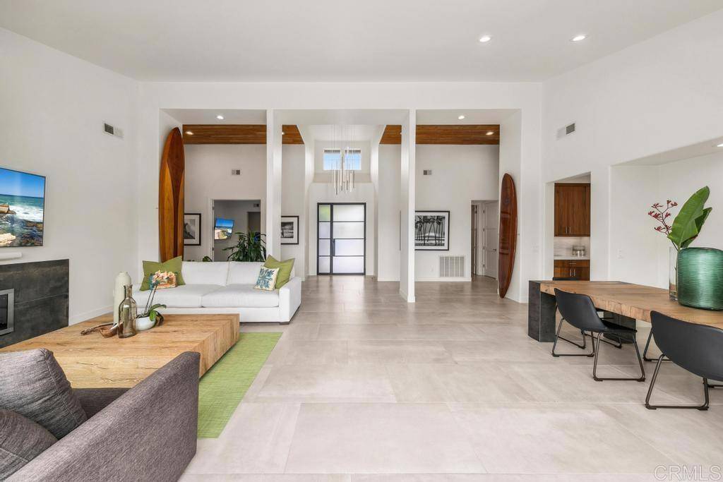 Escondido, CA 92029,1504 Hamilton LN