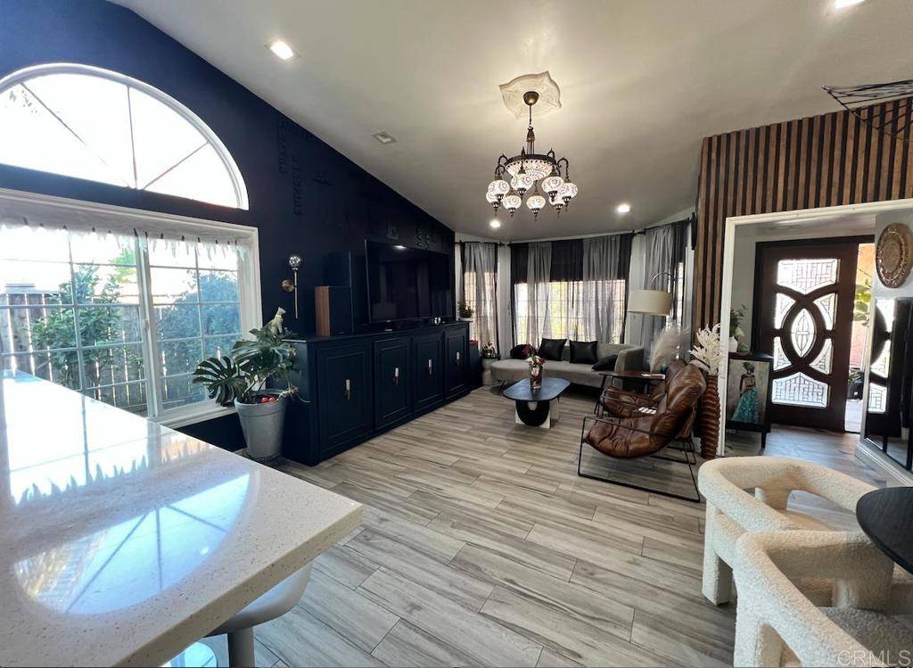 Oceanside, CA 92058,3422 Townwood Ct