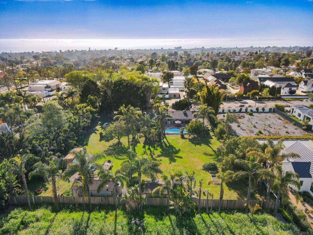 Encinitas, CA 92024,1386 Lake DR