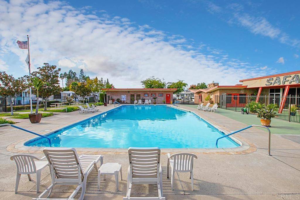 El Cajon, CA 92021,1174 E Main St Spc 7