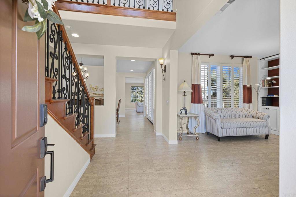 Carlsbad, CA 92011,1580 Martingale CT