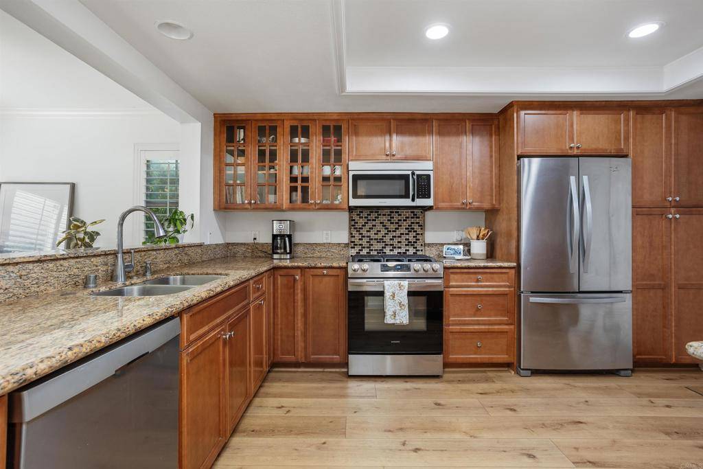 Carlsbad, CA 92009,6584 Corte La Paz