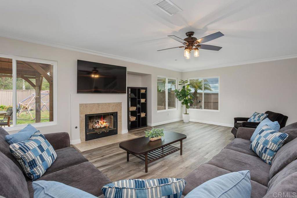 San Marcos, CA 92078,1066 Via Vera Cruz