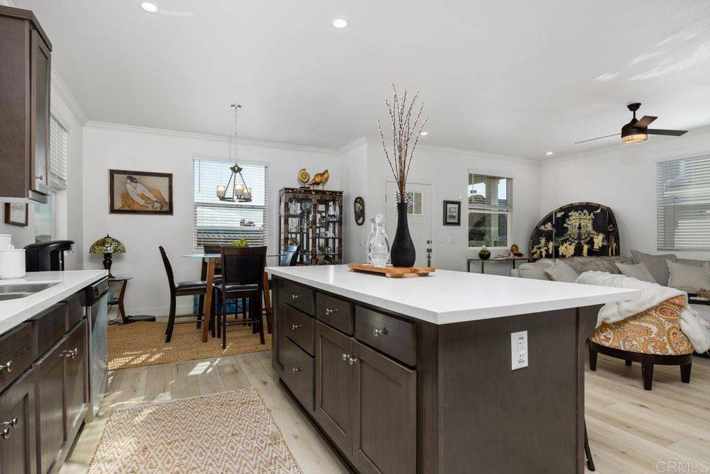 166 Horizon Lane Oceanside, CA 92054