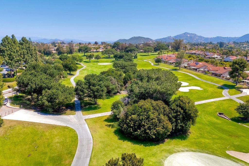 San Diego, CA 92128,12565 Oaks North #111