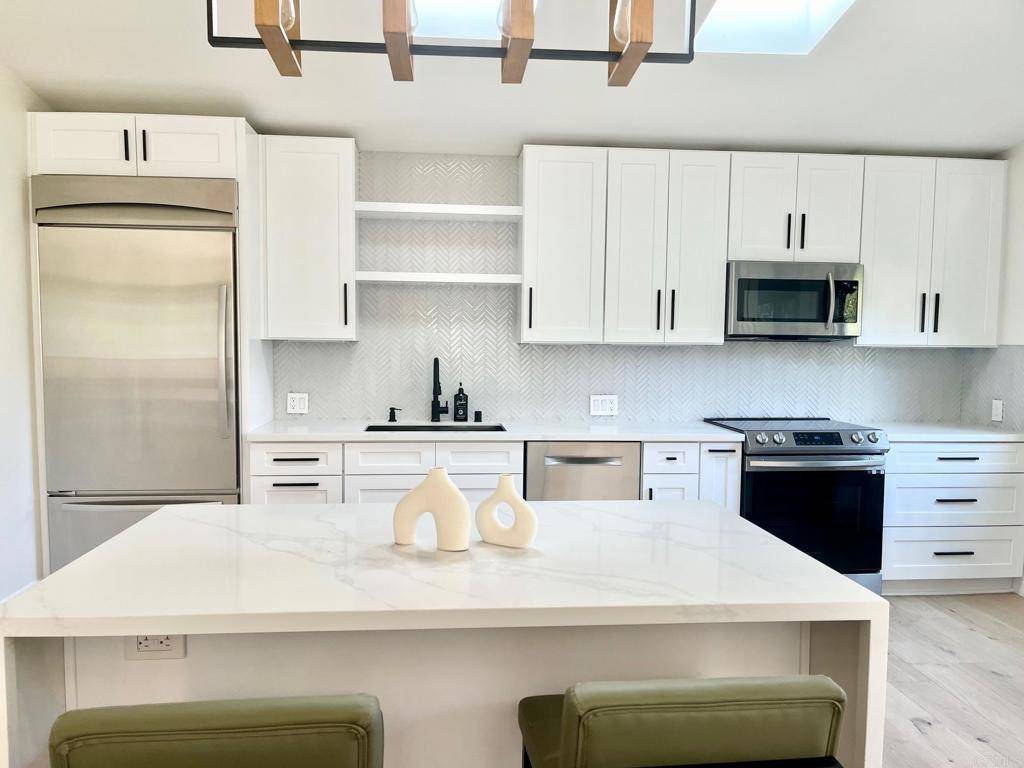 Del Mar, CA 92014,15057 Paso Del Sol