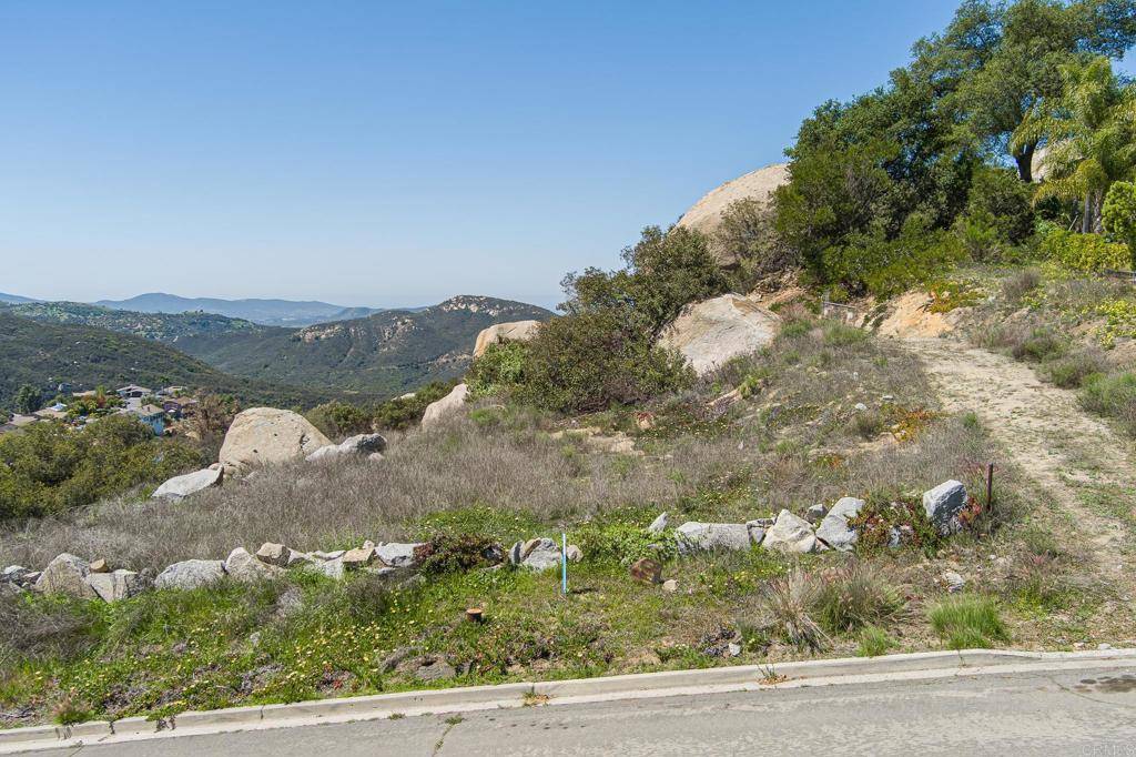 Escondido, CA 92026,13 Sage Hill Way