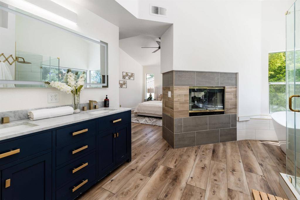 Temecula, CA 92591,42059 Avenida Vista Ladera