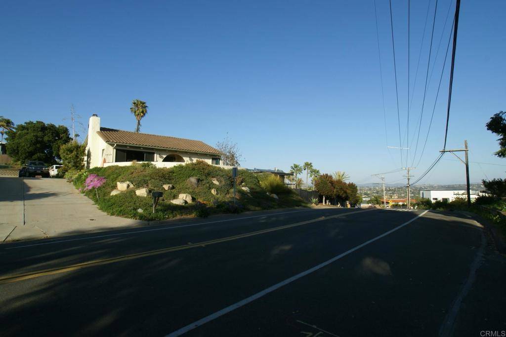 Oceanside, CA 92054,1812 Laurel Road