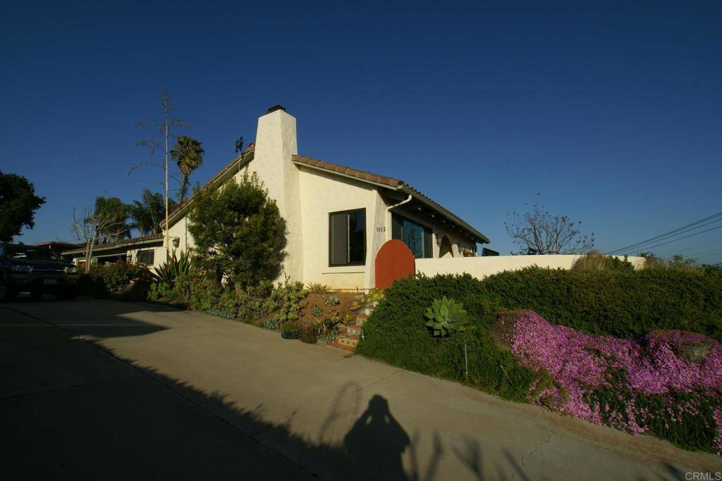 Oceanside, CA 92054,1812 Laurel Road