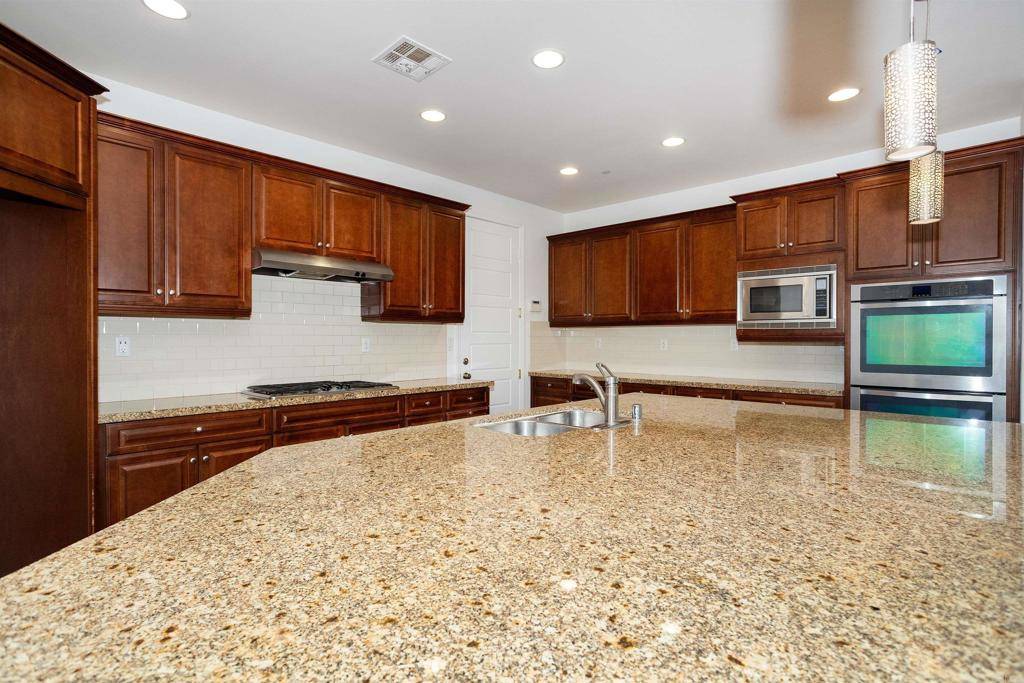 San Marcos, CA 92069,937 Hydra CT