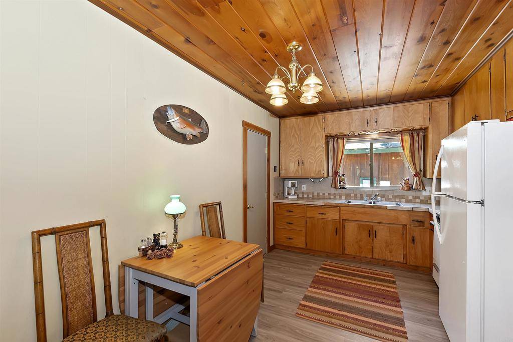 Big Bear Lake, CA 92315,39791 Forest RD
