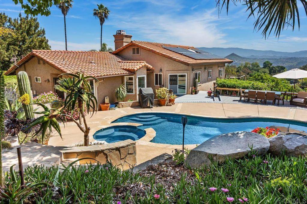 Escondido, CA 92026,9751 Canyon Country LN