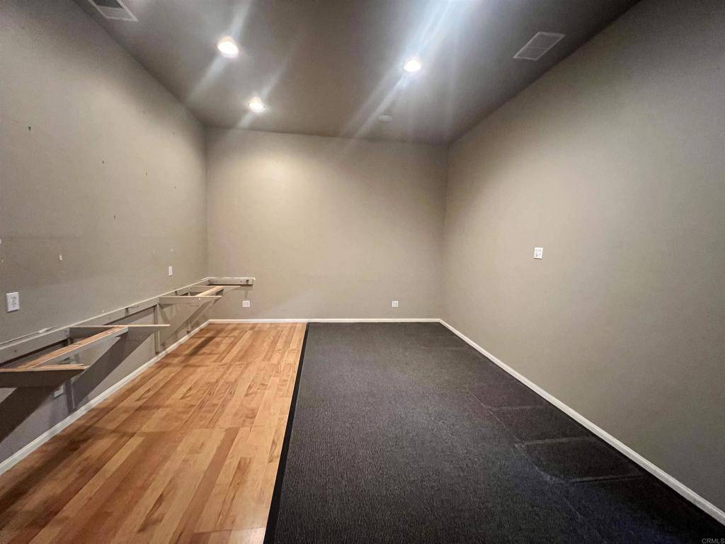 Oceanside, CA 92054,711 Mission Ave #B