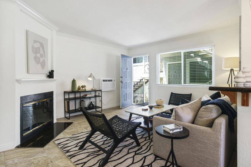 San Diego, CA 92104,4209 Arizona St #4