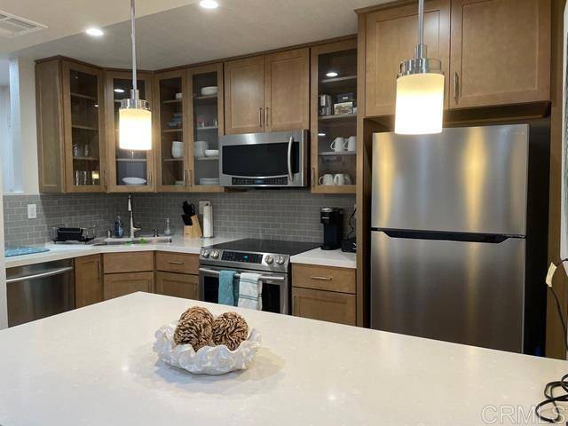 Encinitas, CA 92024,940 Sealane DR #6