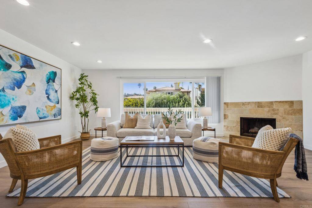 Carlsbad, CA 92009,7514 Jerez CT #A