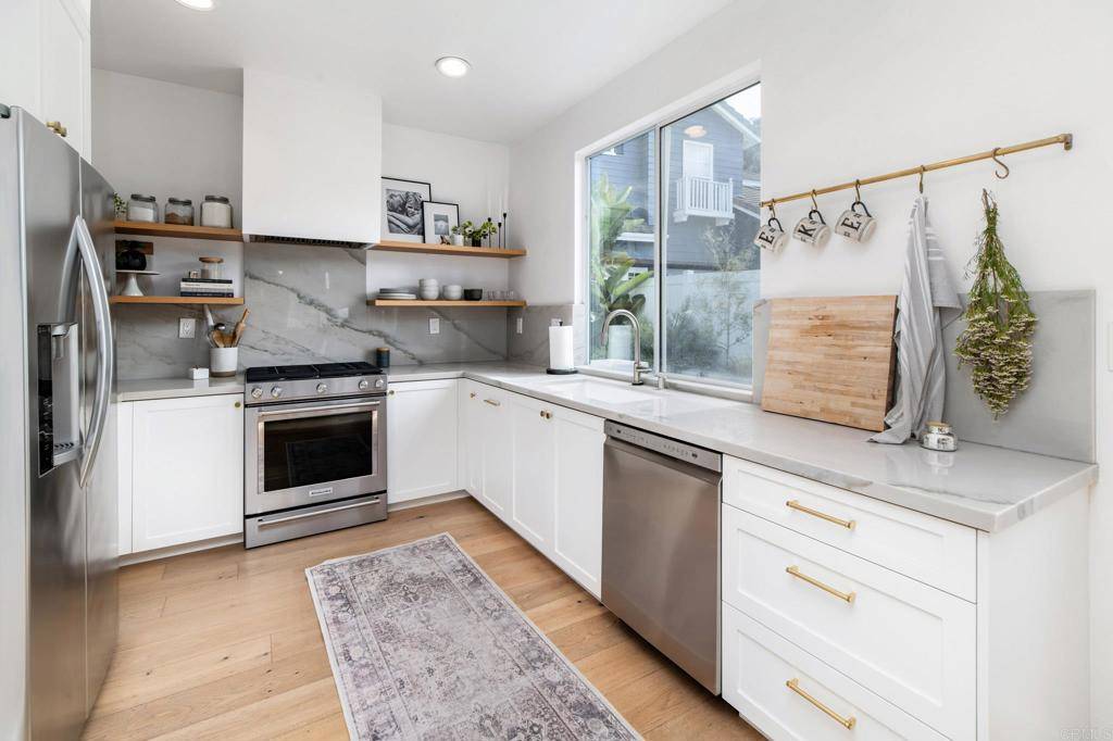 Encinitas, CA 92024,1203 Cambria WAY