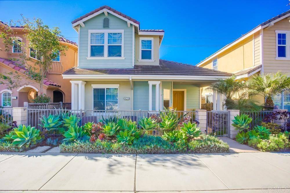 Solana Beach, CA 92075,421 N Cedros Ave