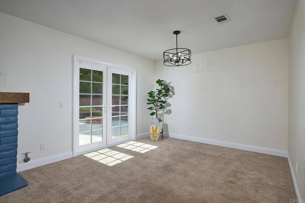Carlsbad, CA 92008,3095 Monroe ST
