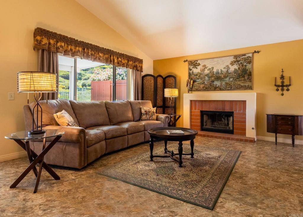 Oceanside, CA 92056,3753 Via Baldona