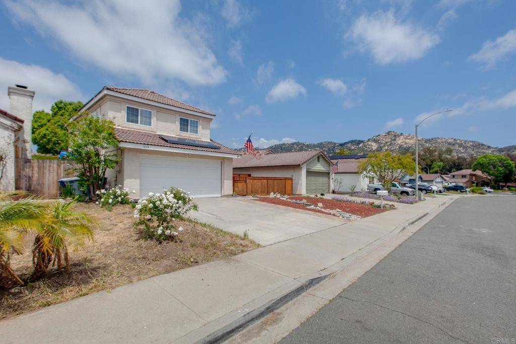 Escondido, CA 92026,1004 Glenwood WAY