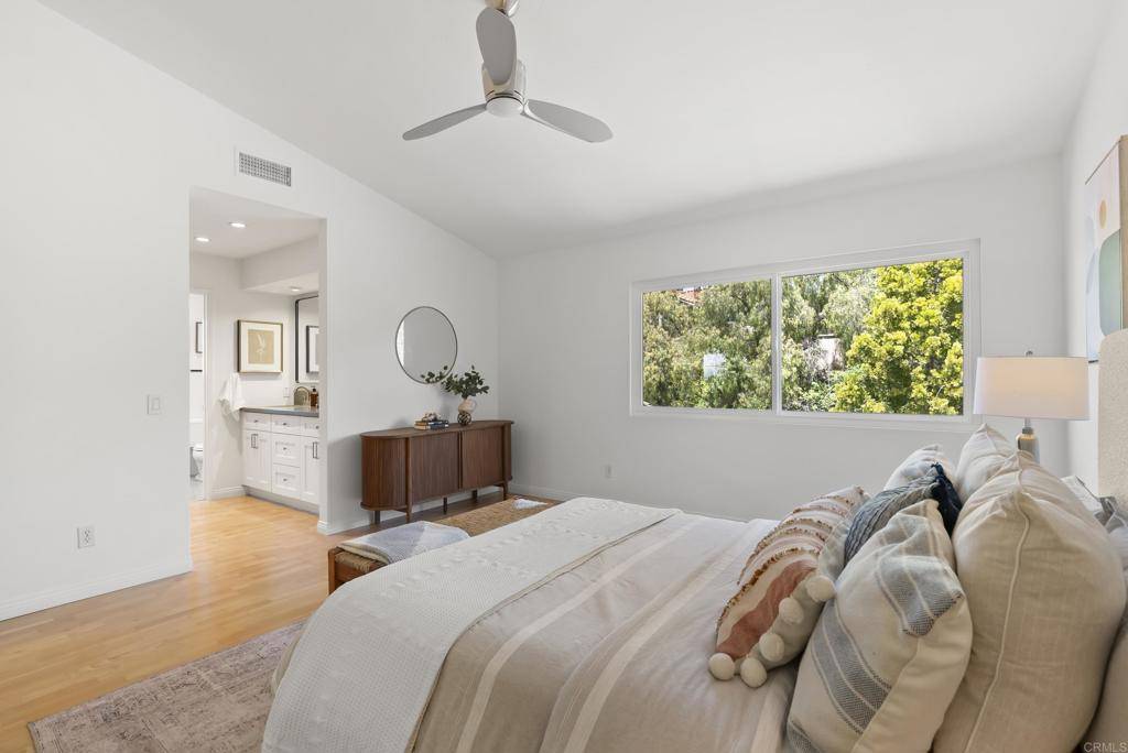 Encinitas, CA 92024,2433 Summerhill DR