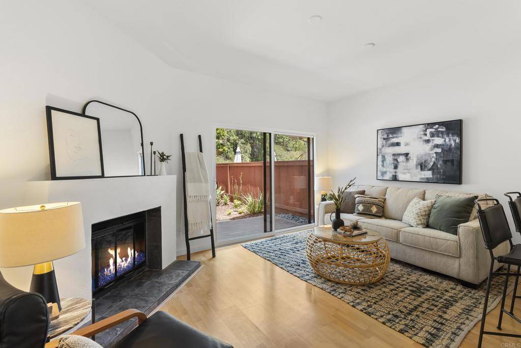 Encinitas, CA 92024,2433 Summerhill DR