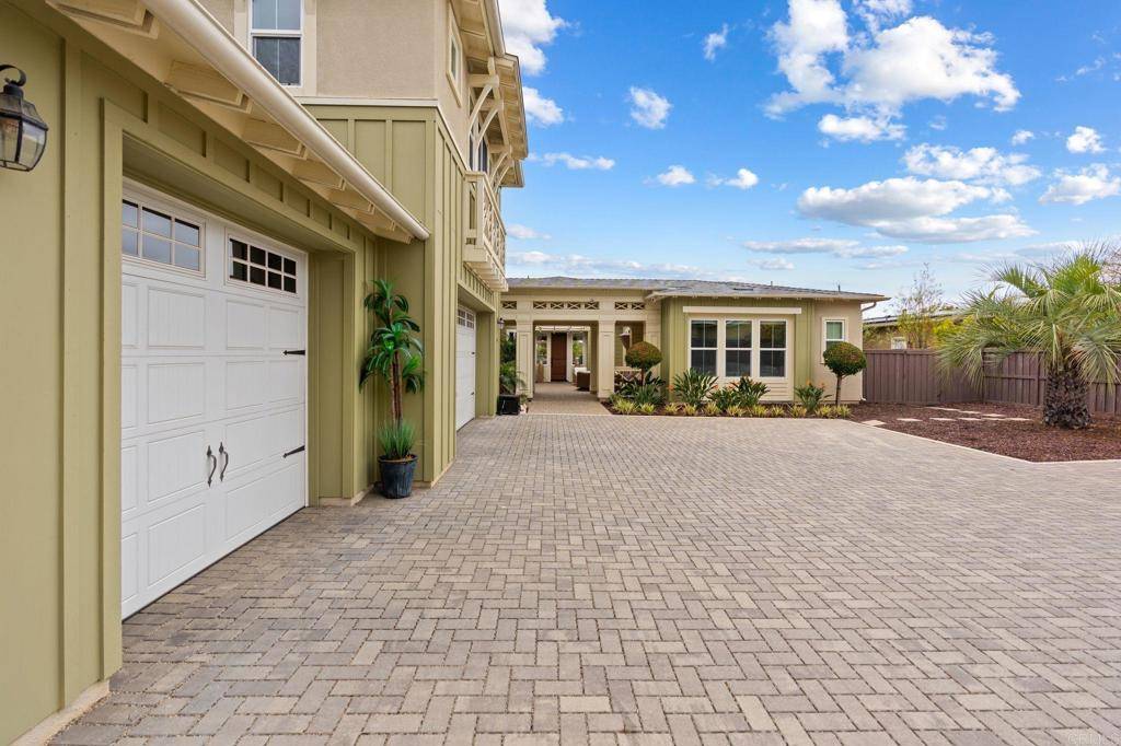 Encinitas, CA 92024,956 Urania AVE