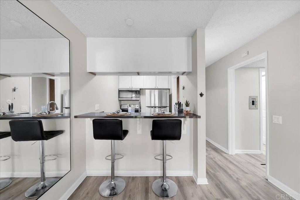 San Diego, CA 92108,6202 Friars Rd #306