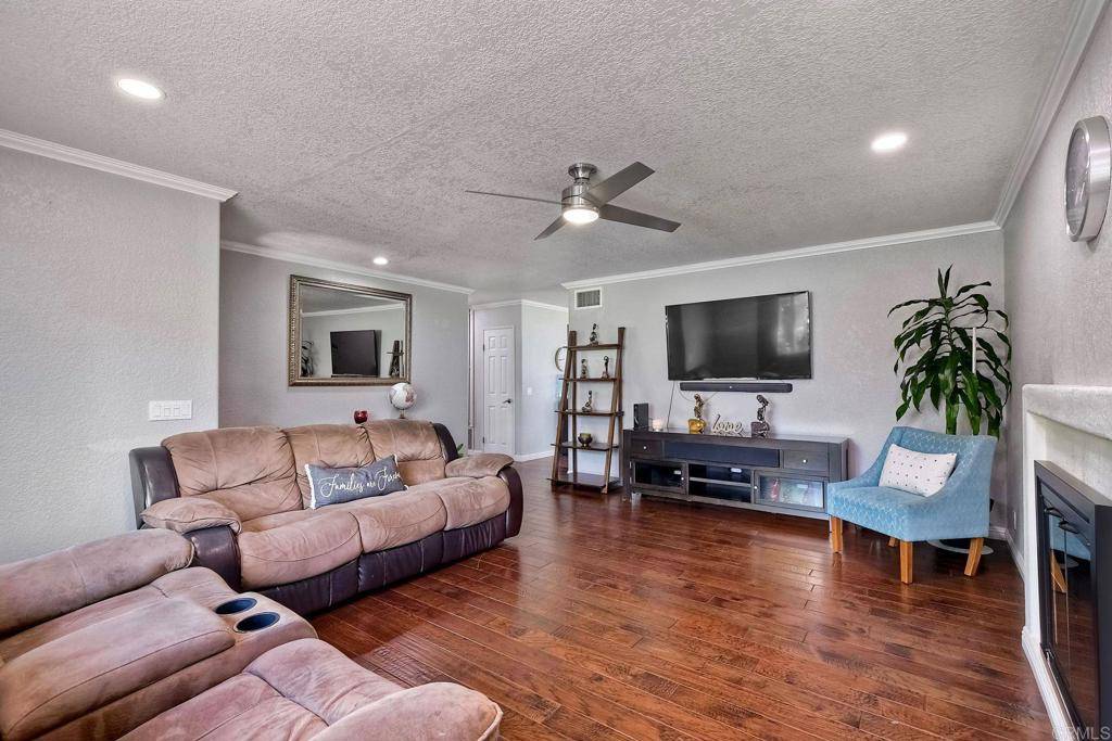 Escondido, CA 92027,519 Meadow Grove PL