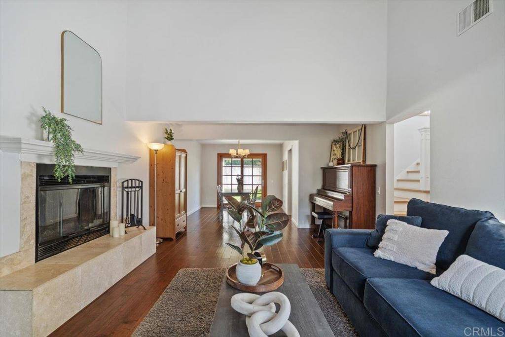 Vista, CA 92084,1030 Ora Avo DR