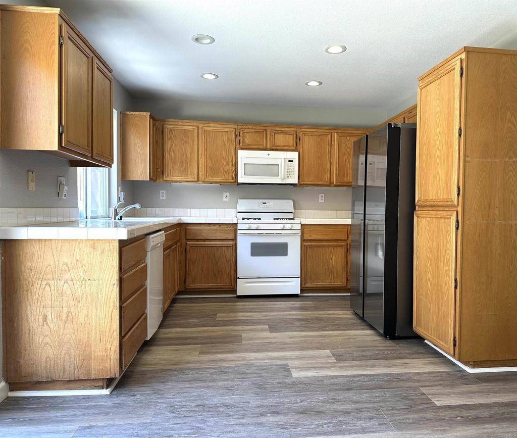 Oceanside, CA 92057,4729 Lagunita WAY