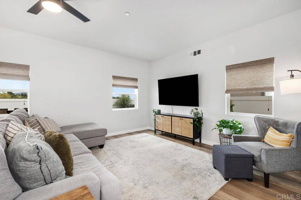 Escondido, CA 92026,1643 Raecorte PL