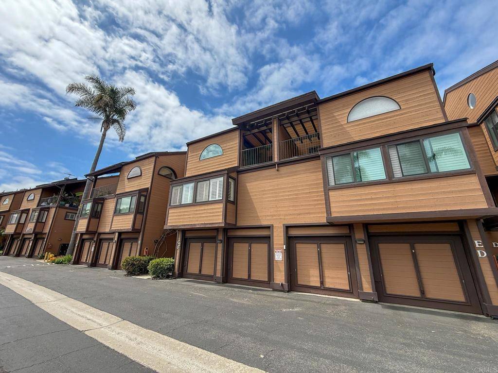 Carlsbad, CA 92008,4009 Canario #G