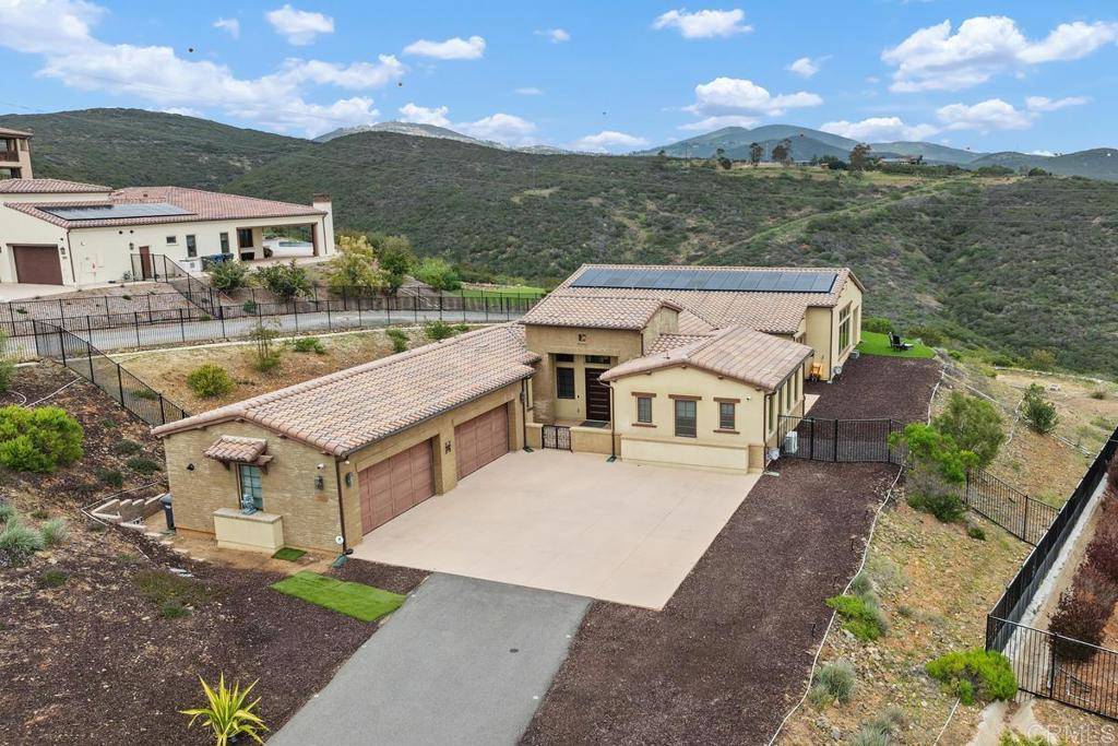 Encinitas, CA 92024,3881 Rancho Summit DR