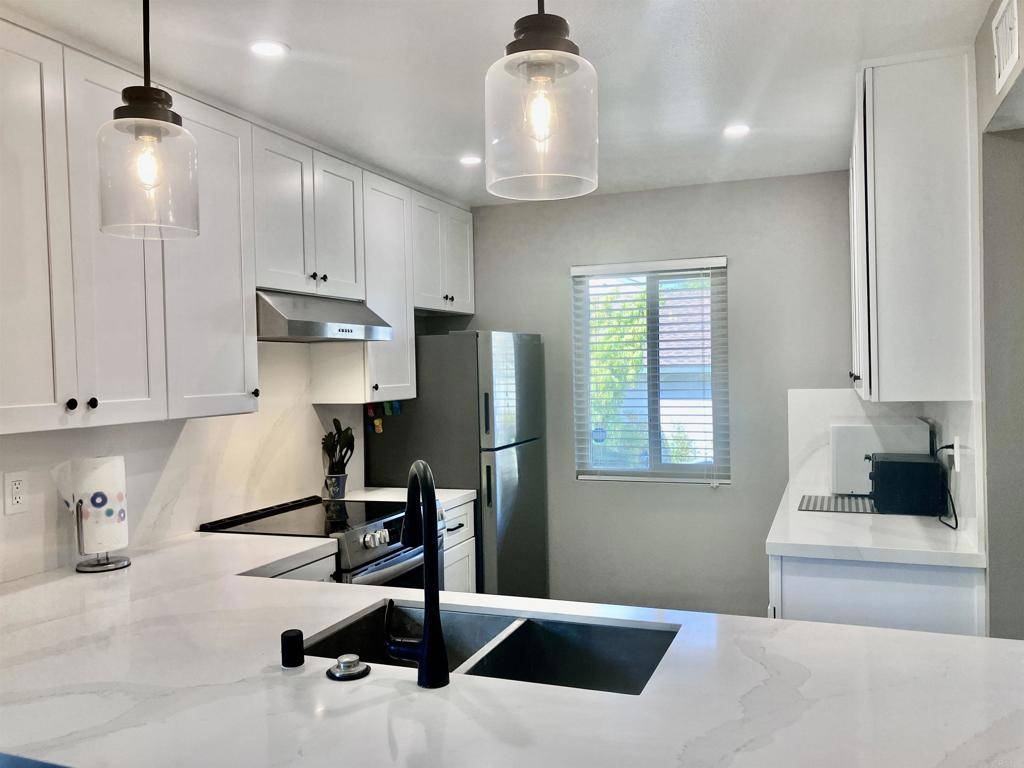 Escondido, CA 92026,219 Crestview