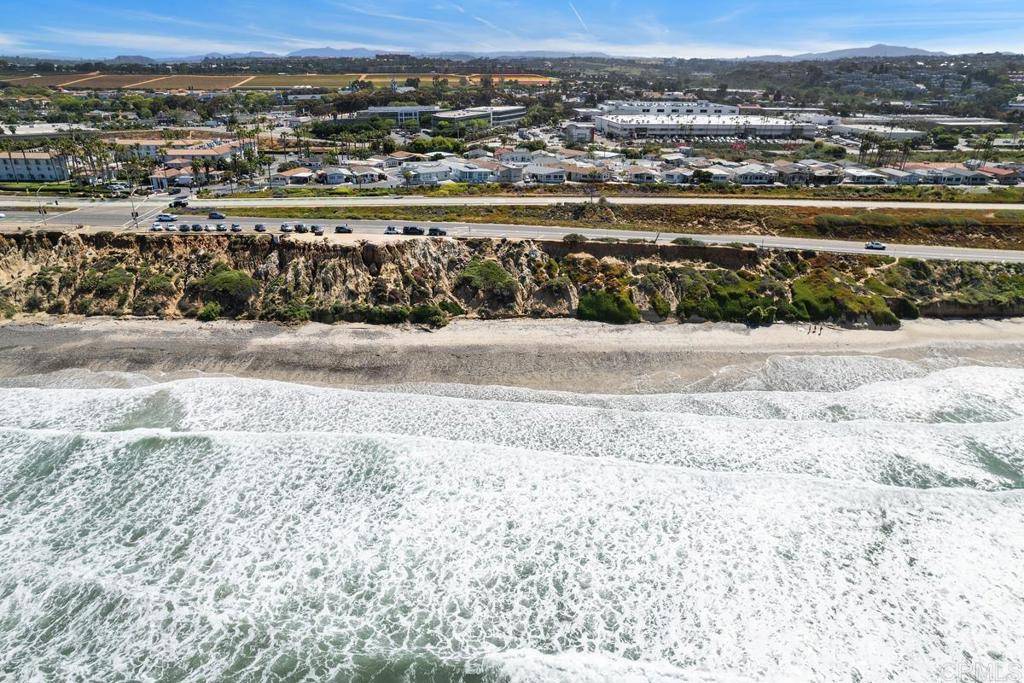 Carlsbad, CA 92011,6494 Friendly PL