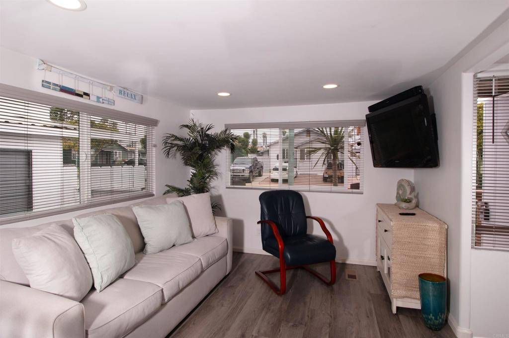 Oceanside, CA 92054,1046 S Cleveland ST #16