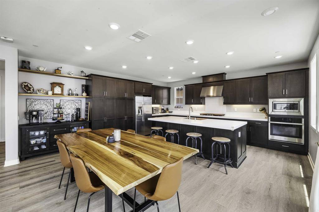 Carlsbad, CA 92011,6691 Encelia