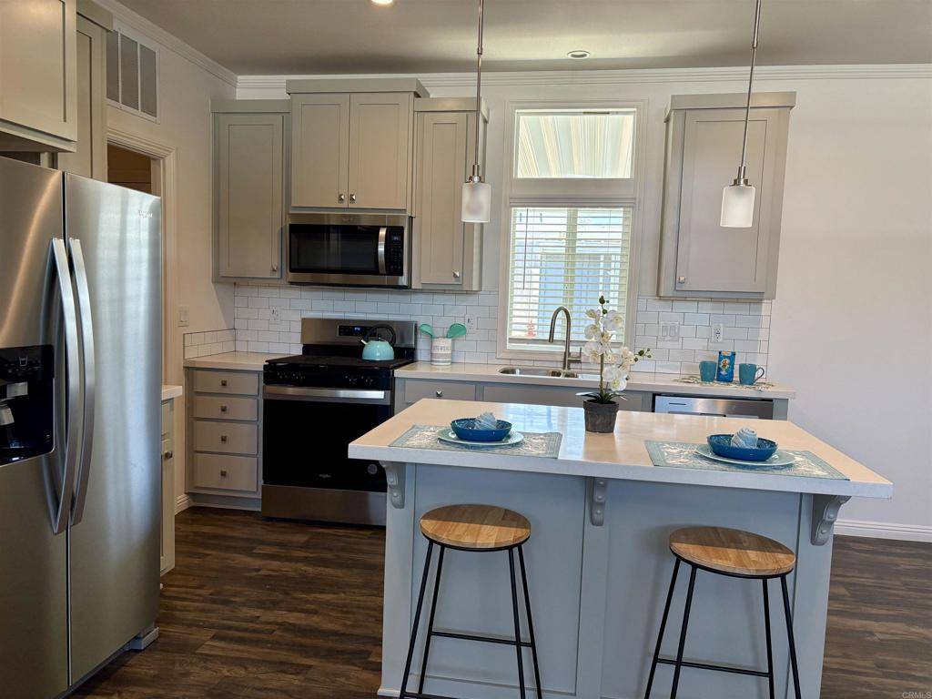 Oceanside, CA 92057,4660 N River Rd #64