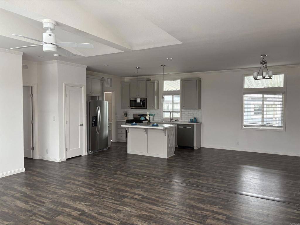 Oceanside, CA 92057,4660 N River Rd #64