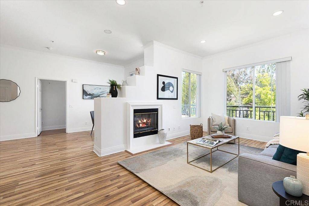 San Diego, CA 92130,12370 Carmel Country RD #305