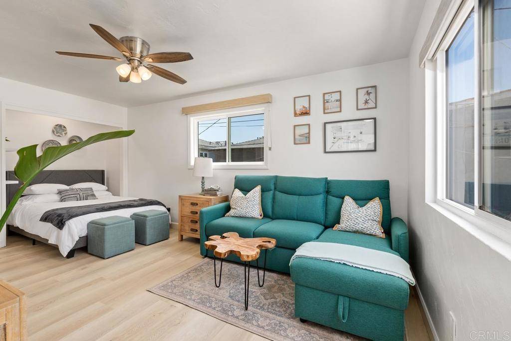 San Diego, CA 92109,725 Kingston CT