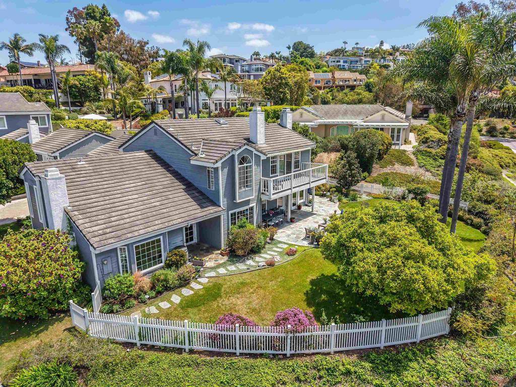 Carlsbad, CA 92009,2507 Luciernaga ST