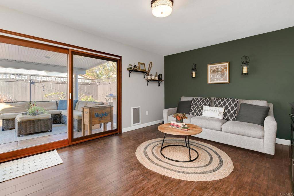 San Diego, CA 92131,9947 Mesa Madera Dr