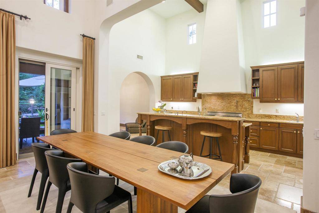Rancho Santa Fe, CA 92091,7031 Calle Portone