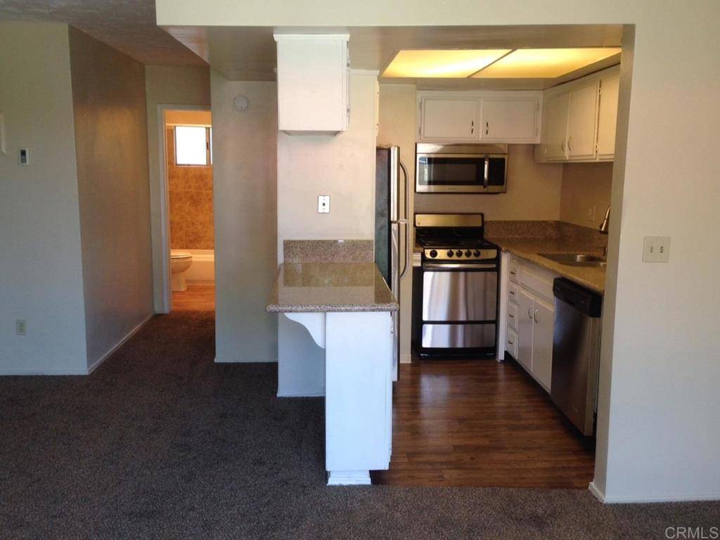 San Diego, CA 92111,7555 Linda Vista #31