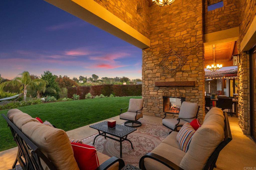 Encinitas, CA 92024,355 Rosemary LN