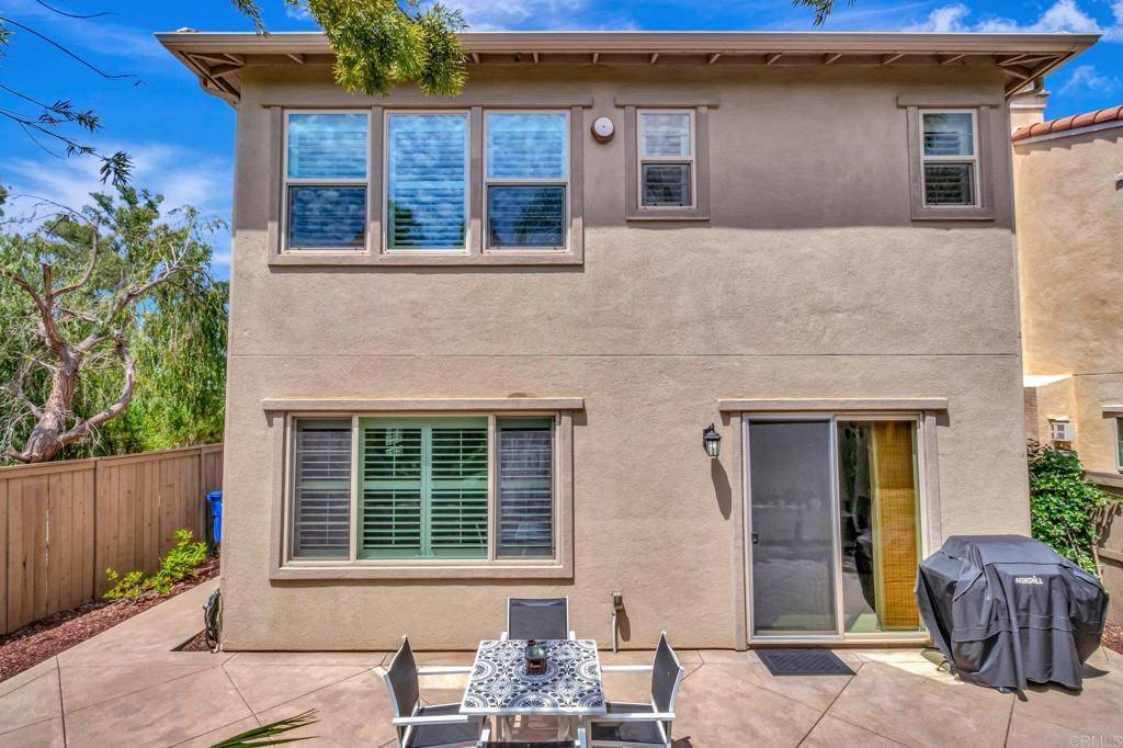 Vista, CA 92084,2017 Madrone LN